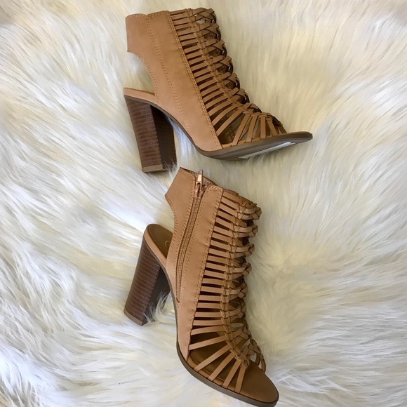 1 LEFT ** Gladiator Heeled Sandal PRICE FIRM - Picture 2 of 3